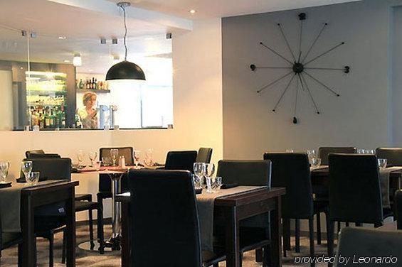 Brit Hotel Lorient Le Kerotel ร้านอาหาร รูปภาพ