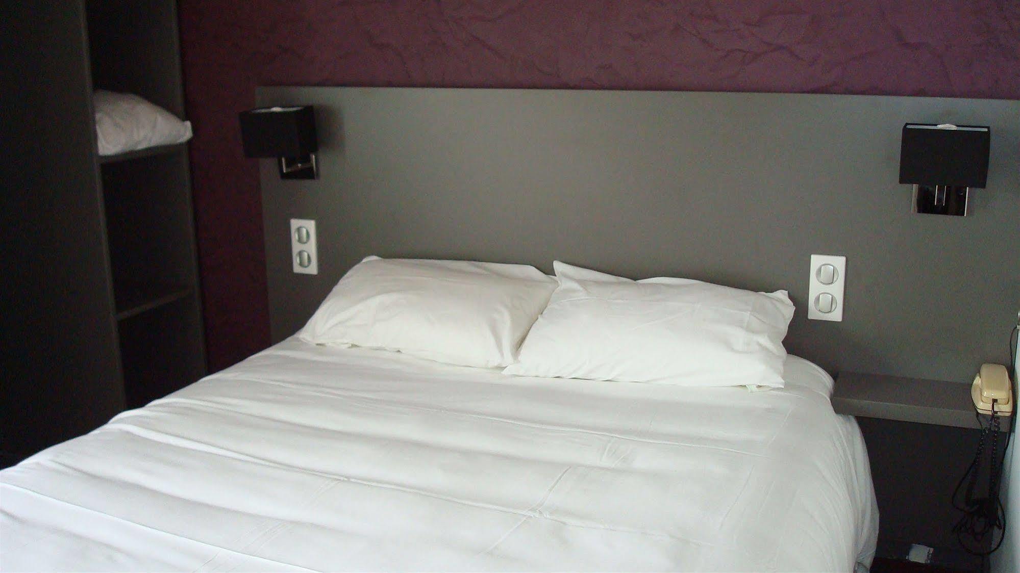 Brit Hotel Lorient Le Kerotel ภายนอก รูปภาพ